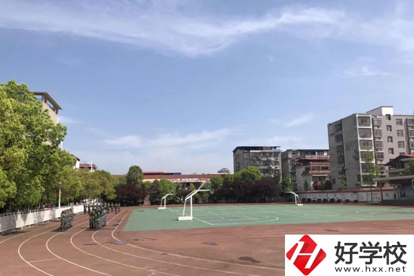 常德安鄉(xiāng)有沒(méi)有學(xué)美發(fā)與形象設(shè)計(jì)的中專？