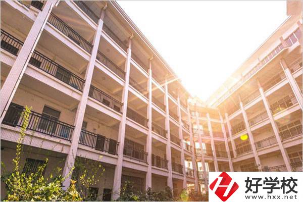 湘西的技工學(xué)校哪個(gè)比較好？有什么專業(yè)？