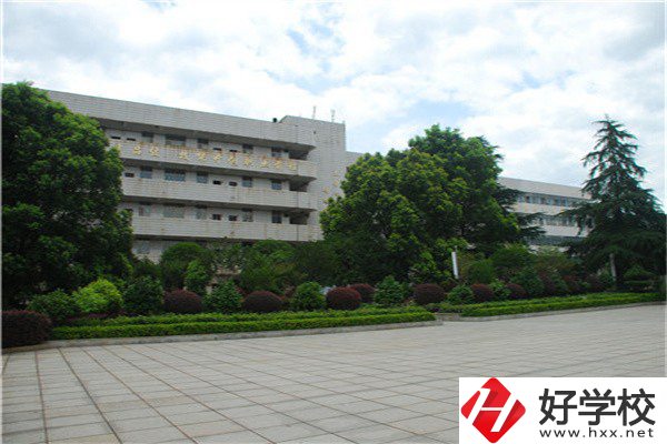 郴州市第一職業(yè)中專有多大？環(huán)境如何？