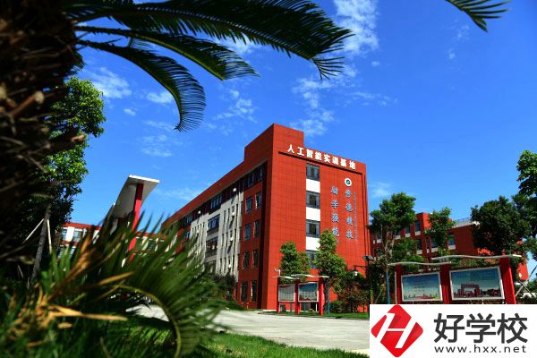 華容縣職業(yè)中專好不好？有什么推薦專業(yè)？