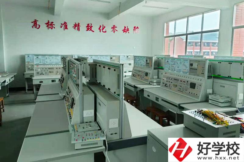 洪江市職業(yè)中專學校怎么樣？有哪些專業(yè)？
