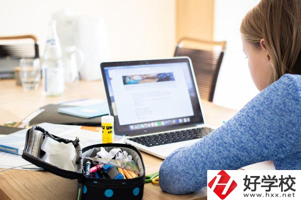 湖南經(jīng)濟(jì)貿(mào)易職業(yè)中專學(xué)校專業(yè)有哪些？就業(yè)率如何？