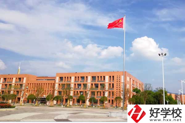 懷化師范高等?？茖W(xué)校（中職部）教學(xué)樓
