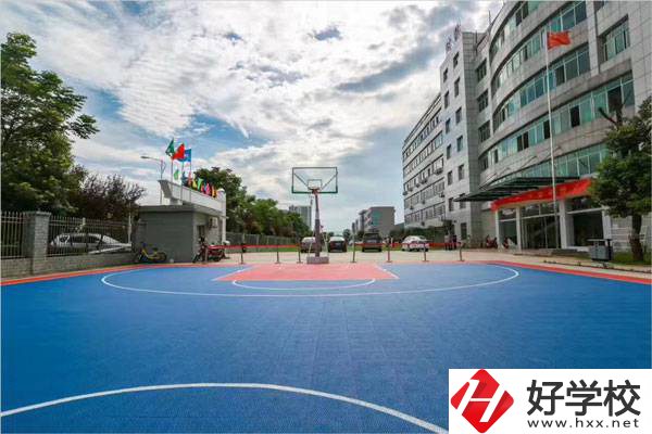 湘潭財經(jīng)職校怎么樣？是公辦還是民辦？