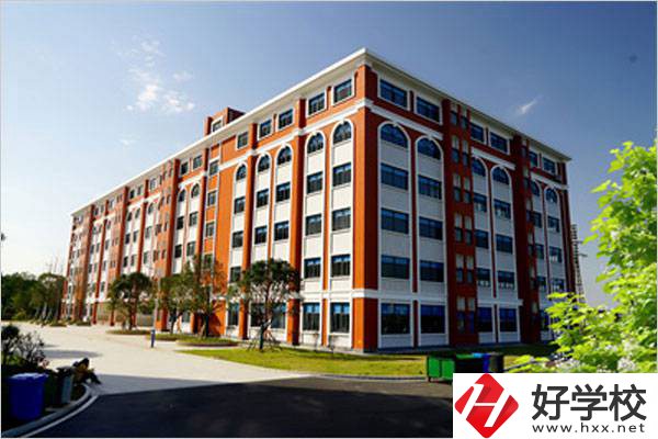 長(zhǎng)沙中南藝術(shù)學(xué)校的熱門專業(yè)是哪些？