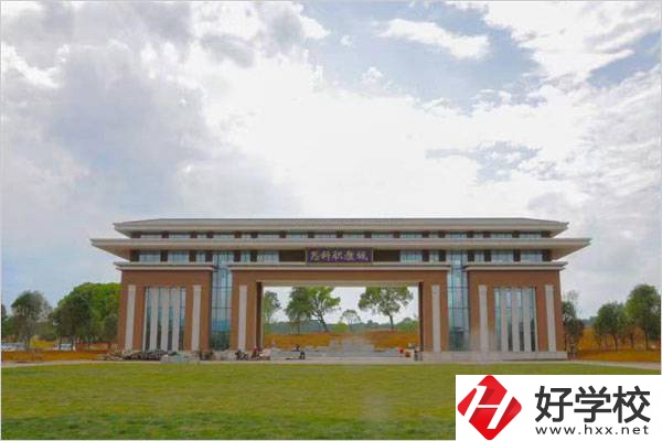 郴州思科中等職業(yè)學(xué)校在哪？是公辦的嗎？