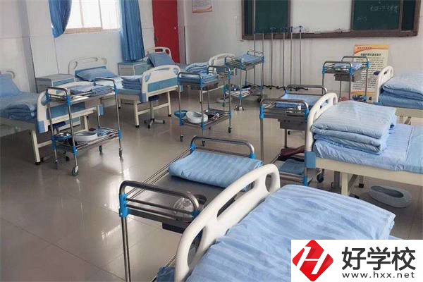 在邵陽就讀衛(wèi)校學什么專業(yè)好？有哪些學?？梢酝扑]？