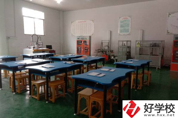 湘西涉外經(jīng)濟(jì)職業(yè)學(xué)校辦學(xué)條件怎么樣？有哪些特色專業(yè)？