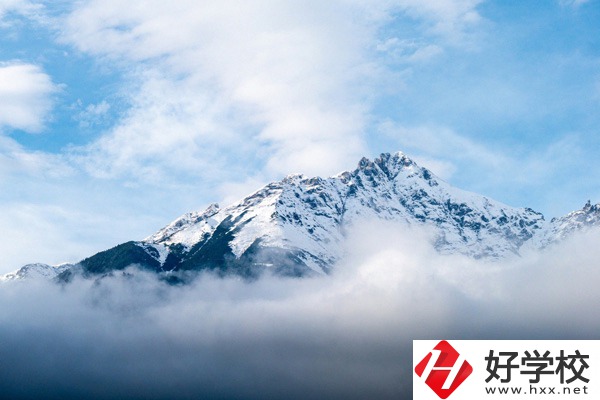 湘西州學(xué)美發(fā)的公辦中職學(xué)校，可以看看這兩所