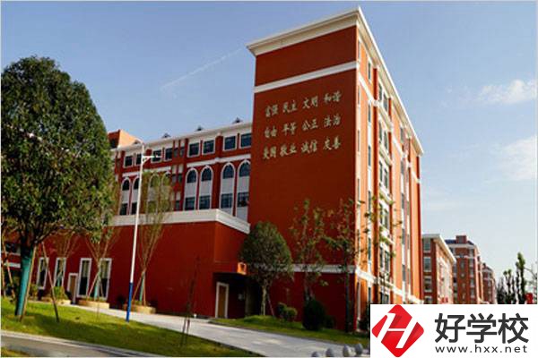 湖南醫(yī)藥職業(yè)中等專業(yè)學(xué)校好不好？怎么報名？