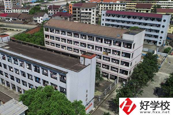 益陽市衛(wèi)生職業(yè)技術(shù)學(xué)校地址在哪，有哪些辦學(xué)特色？