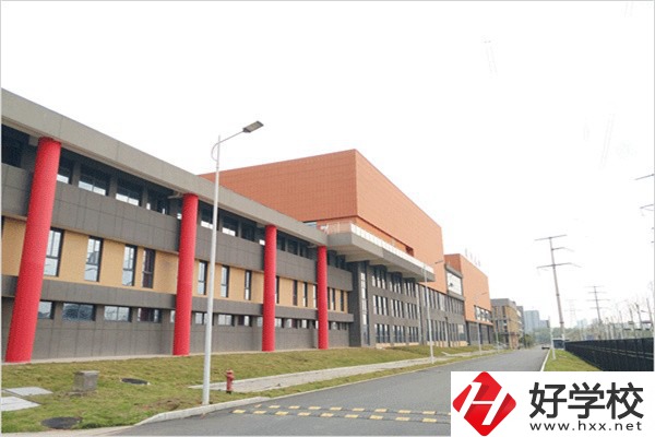 湖南有哪些舞蹈職校推薦？辦學(xué)條件怎么樣？