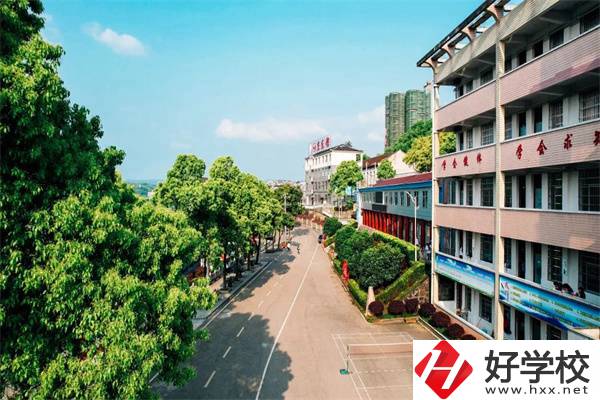 懷化有可以考大學(xué)的中職學(xué)校嗎？哪所升學(xué)情況比較好？