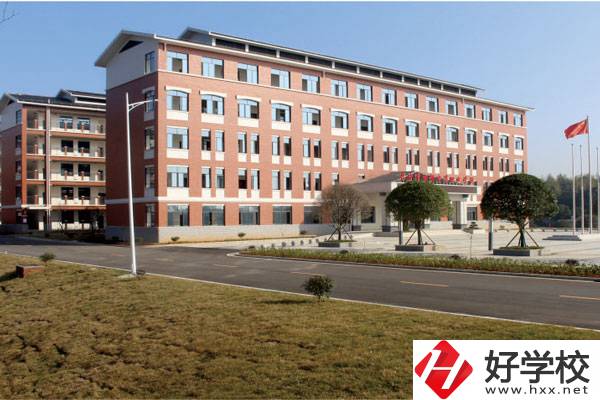 長沙湘都中等職業(yè)學校師資力量和教學設備如何？