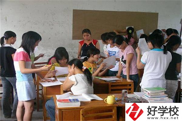 湖南初中畢業(yè)成績非常差選什么學校好？還有前途嗎？