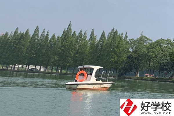 張家界有哪些比較好的中專？可以學(xué)什么專業(yè)？