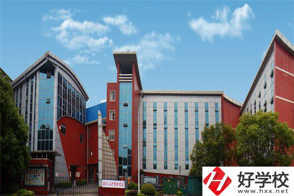 長(zhǎng)沙開設(shè)了舞蹈專業(yè)的民辦中專有哪些？