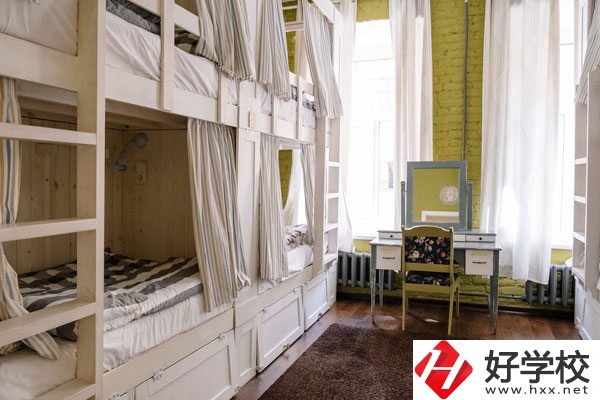 核工業(yè)衛(wèi)生學校助產(chǎn)專業(yè)怎么樣？宿舍怎么樣？