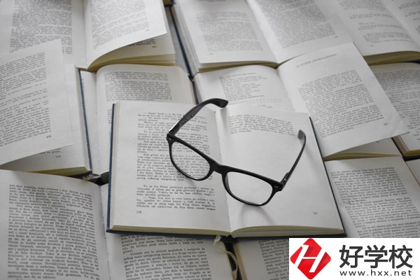 女生在衡陽讀衛(wèi)校怎么樣？有前途嗎？