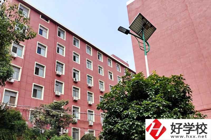 益陽市第一職業(yè)中專學(xué)校好不好？辦學(xué)條件怎么樣？