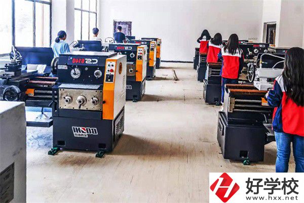 新化楚怡職校好不好？有些什么專業(yè)？