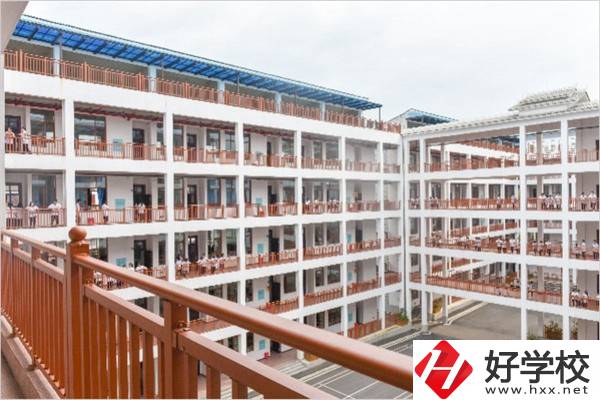 懷化有3+2分段制的中專嗎？對(duì)口專業(yè)好就業(yè)嗎？