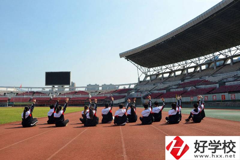 婁底藝術(shù)職業(yè)學(xué)校音樂(lè)與舞蹈專(zhuān)業(yè)怎么樣？
