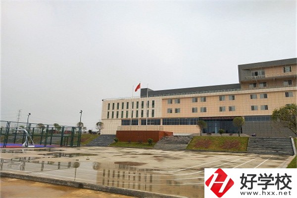 婁底民辦中職學校怎么樣？民辦中職值得就讀嗎？