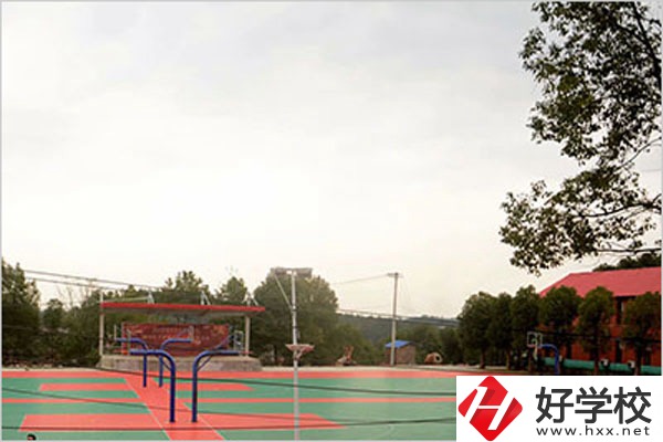 邵陽騰爵職業(yè)中專運動場