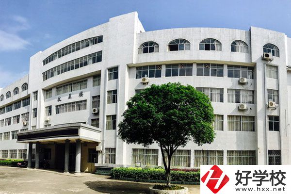 漣源工貿(mào)職業(yè)中專(zhuān)學(xué)校有什么熱門(mén)專(zhuān)業(yè)？學(xué)什么有前途？