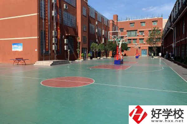 長沙英藍(lán)中等職業(yè)學(xué)校好嗎？有哪些辦學(xué)特色？