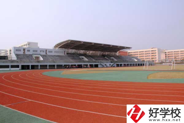想學(xué)電子技術(shù)類專業(yè)，推薦長沙這所中職學(xué)校