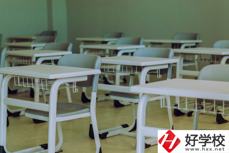 懷化啟航衛(wèi)校是中專嗎？學校怎么樣？