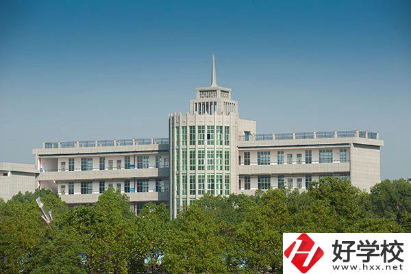 衡陽(yáng)幼師學(xué)校學(xué)費(fèi)是多少？專業(yè)就業(yè)前景怎么樣？