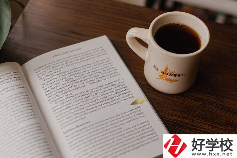 懷化醫(yī)專中專是好學校嗎？從這3點來判斷