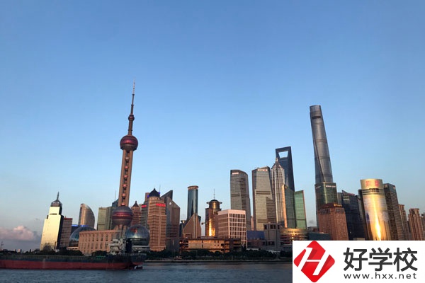 常德財(cái)經(jīng)中等專業(yè)學(xué)校的設(shè)施怎么樣？